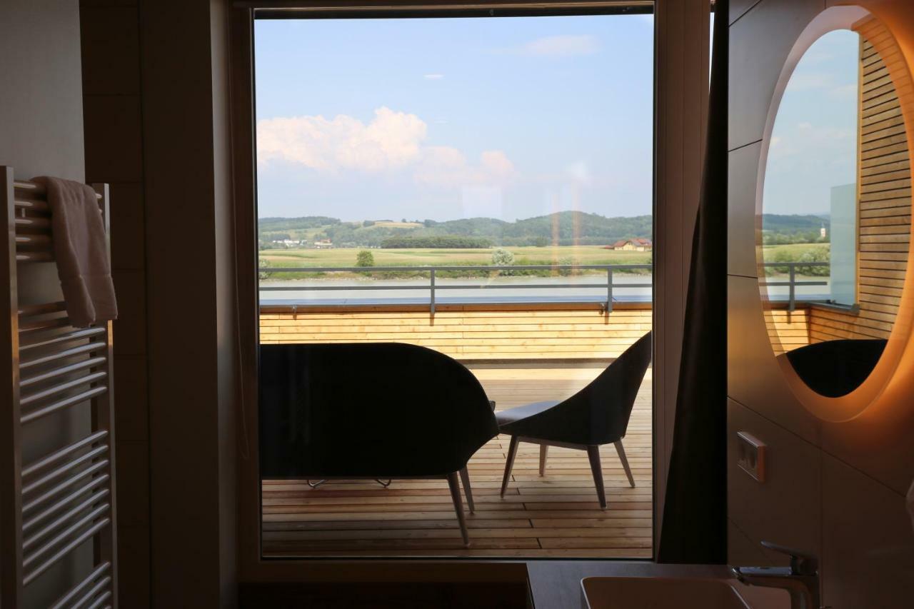 Donau Lodge Ybbs an der Donau Buitenkant foto